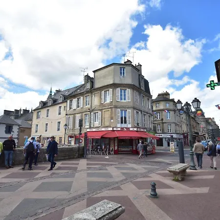 Calm And Comfortable In Bayeux, 9km From The Beach Lägenhet